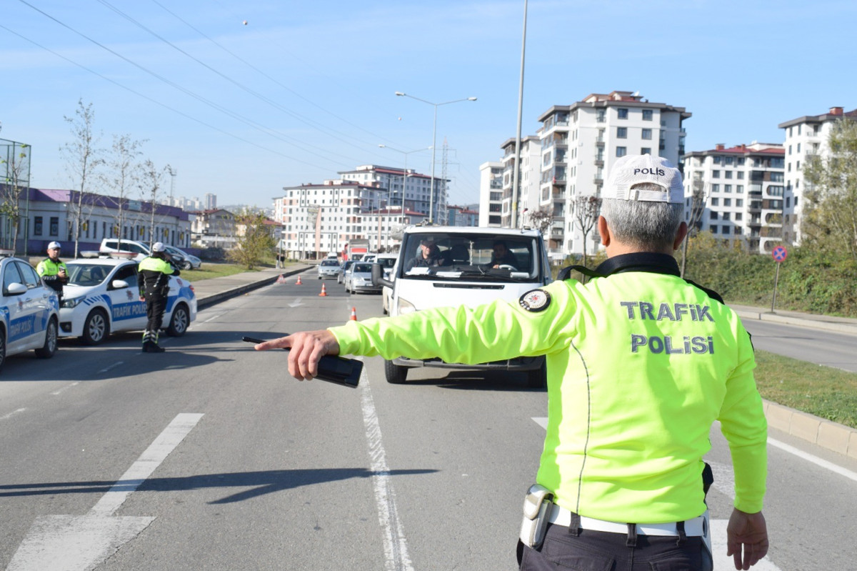 ORDU’DA 1 HAFTADA 2 BİN 307 CEZA, 37 KAZA