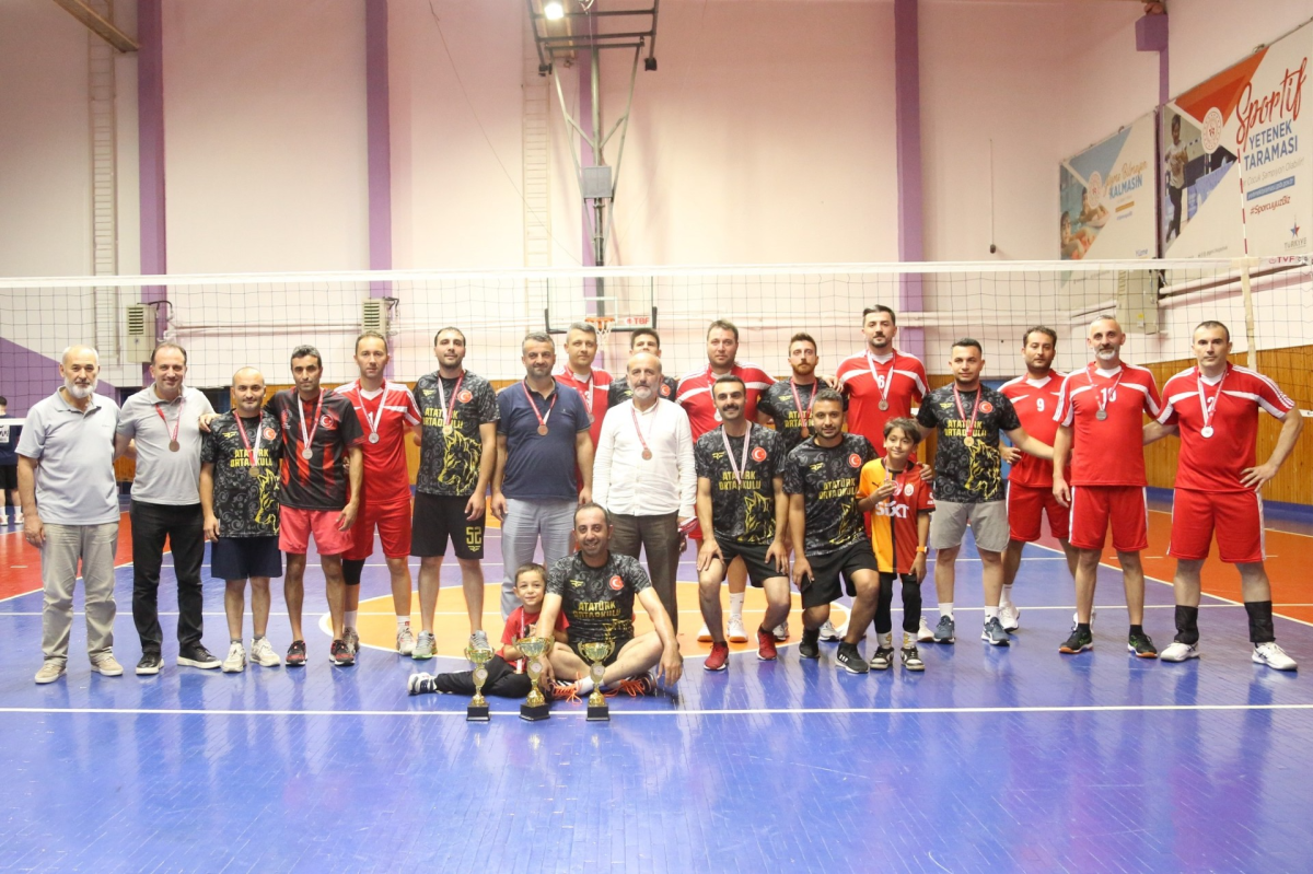 Ordu’da Kamu Spor Oyunları Voleybol Turnuvası Büyük Heyecanla Tamamlandı